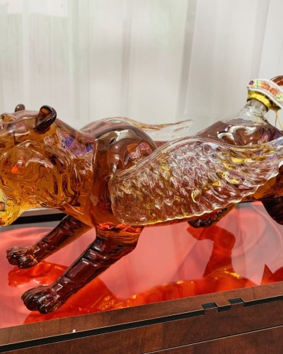 RƯỢU BRANDY HỔ TUYẾT