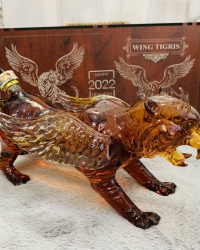 RƯỢU BRANDY HỔ TUYẾT