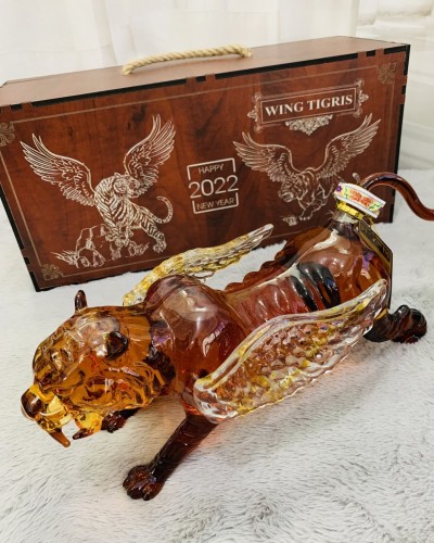 RƯỢU BRANDY HỔ TUYẾT